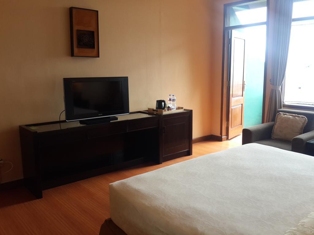 The Valley Resort Hotel Cimenyan Extérieur photo