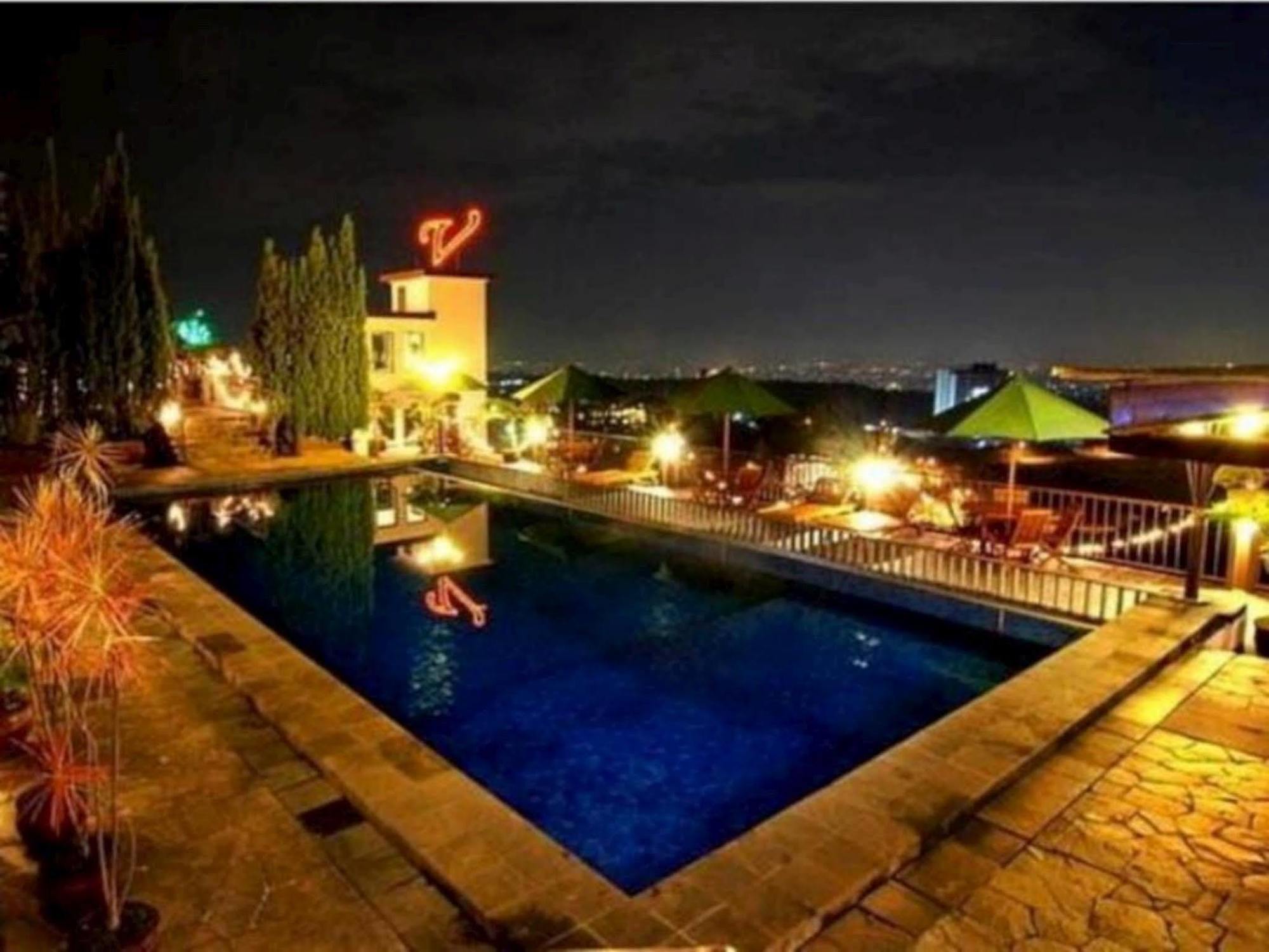 The Valley Resort Hotel Cimenyan Extérieur photo